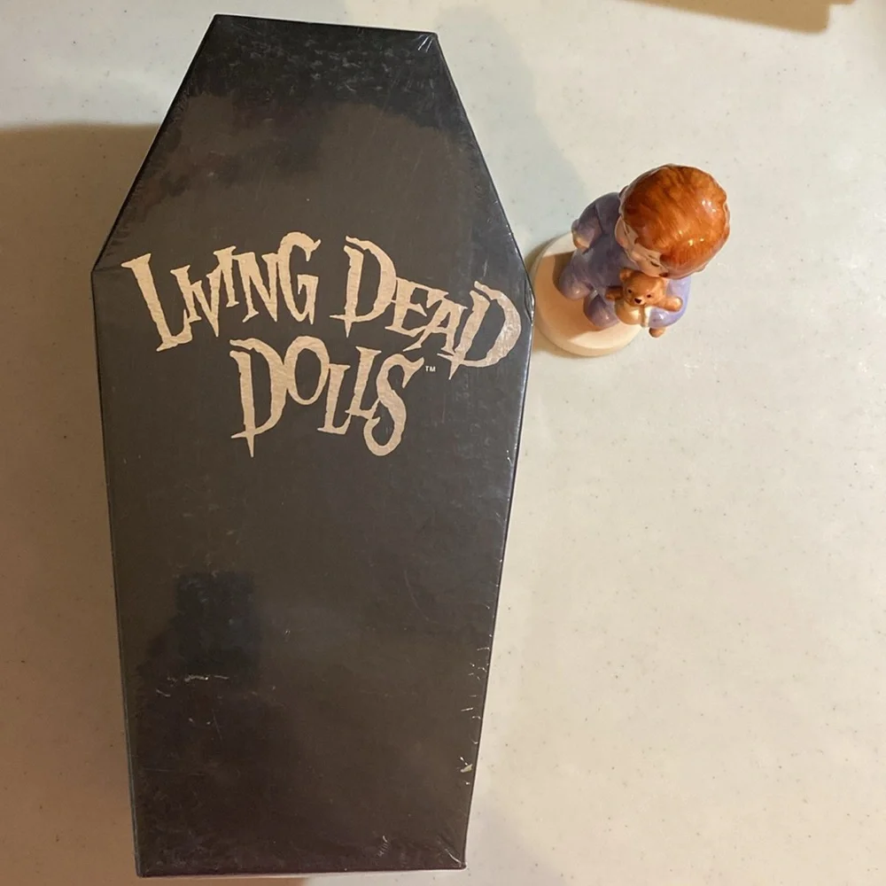 Living Dead Dolls Hollow Rare